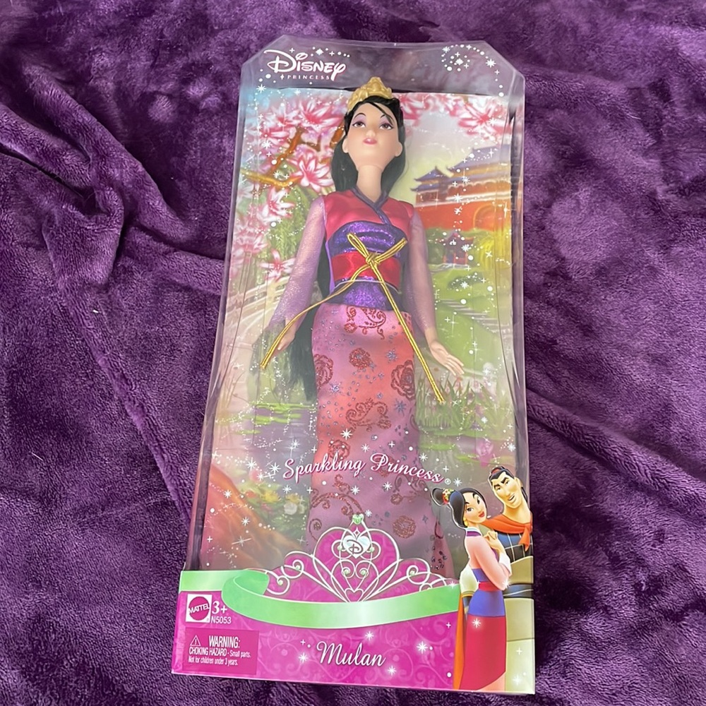 2008 Disney Sparkling Princess Mulan doll NIB